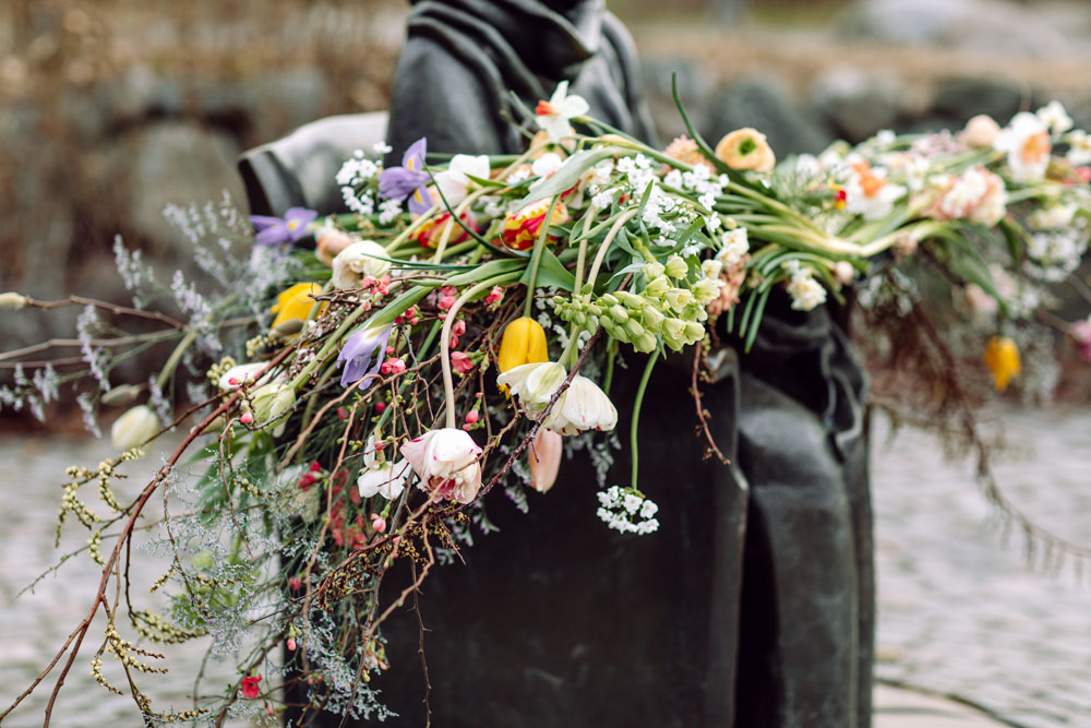 Interflora-Internationella-Kvinnodagen-2021-Astrid-Lindgren-Blommor-Liggande-format.jpg